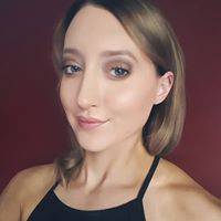 Elizabeth Locke Photo 15