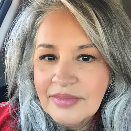 Sylvia Bernal Photo 17