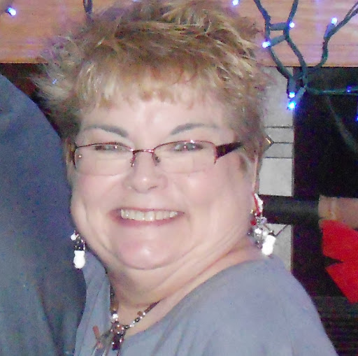 Lynn Richards Photo 26