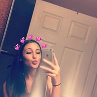Desiree Flores Photo 17