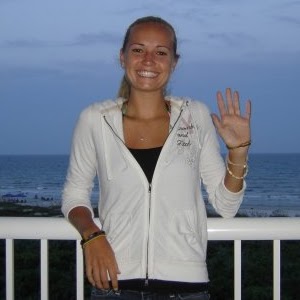 Amy Montgomery Photo 20