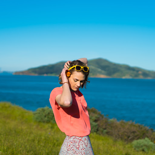 Aimee Lewis Photo 9