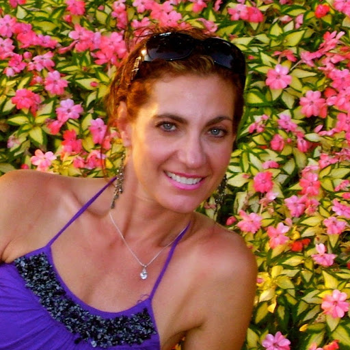Suzanne Arnold Photo 14
