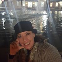 Sandra Hunter Photo 14