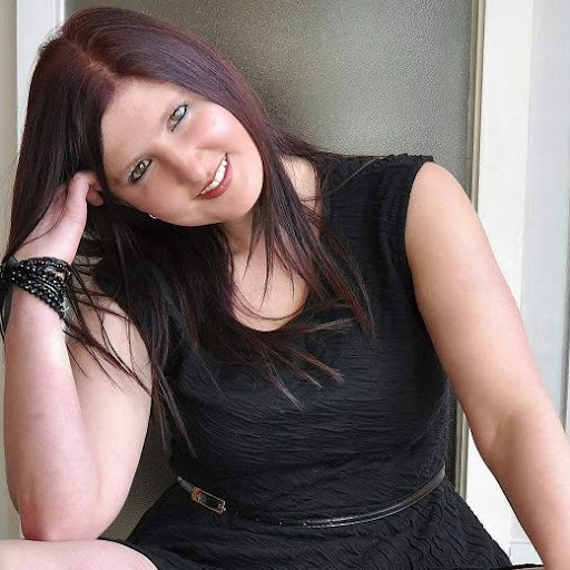 Laura O'Rourke Photo 13