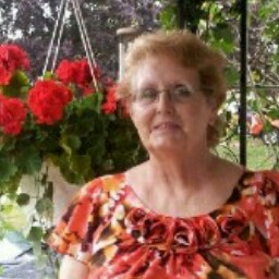 Carolyn Page Photo 20