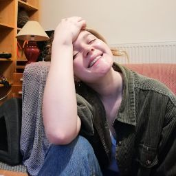 Anna Fleming Photo 8