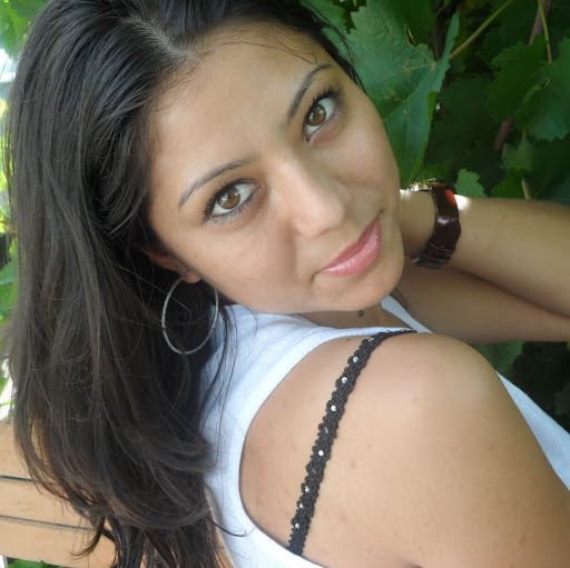 Julia Sun Photo 37