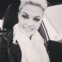 Elizabeth Hodge Photo 10