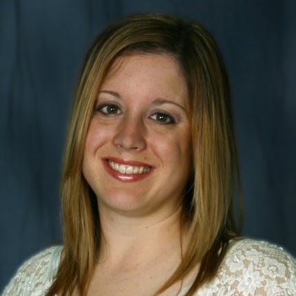 Stephanie Pool Photo 13