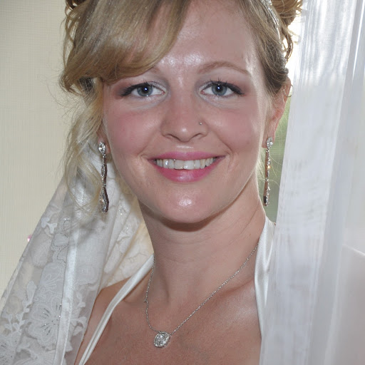 Jennifer Roach Photo 20
