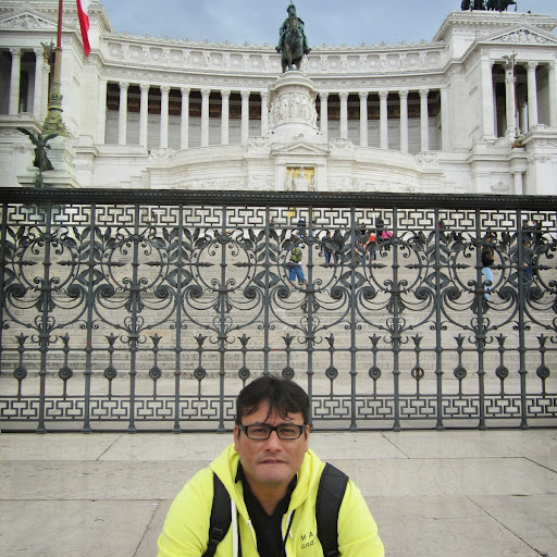 Carlos Fuentes Photo 20