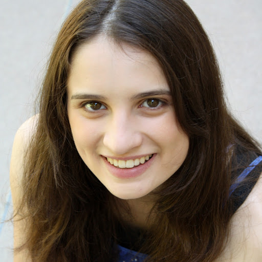 Julia Colbert Photo 4