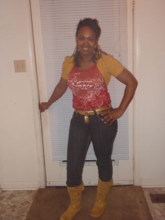 Angela Robinson Photo 48