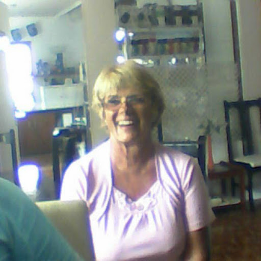 Gwen Allen Photo 34