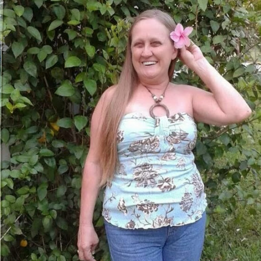Kathy Hunter Photo 14