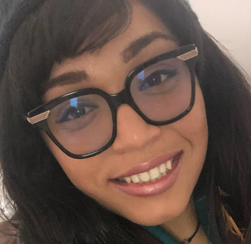 Elizabeth Valdes Photo 24