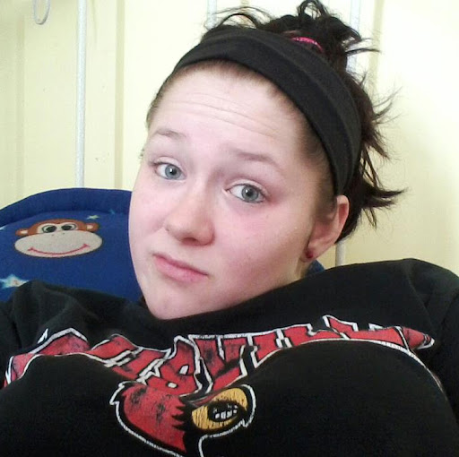Amber Tuttle Photo 30
