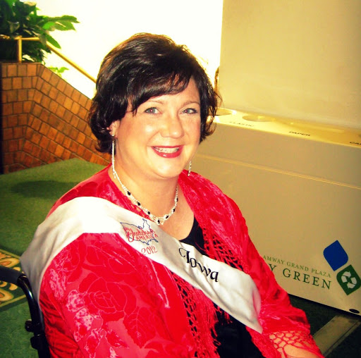 Jennifer Wolff Photo 37