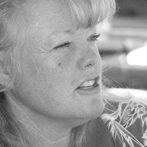 Connie Cummings Photo 37