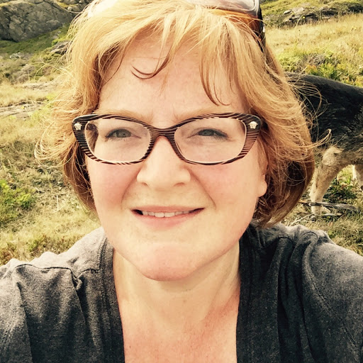 Jennifer Adams Photo 35