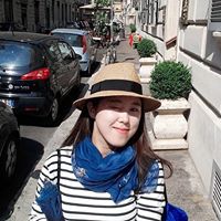 Julia Hwang Photo 20