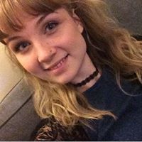 Emily Rudd Photo 21