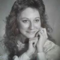 Debra Reynolds Photo 15