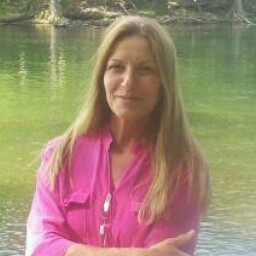 Stephanie Haley Photo 17
