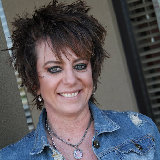 Christine Gregory Photo 27