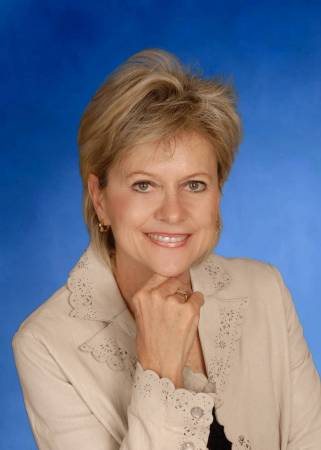 Vivian Robinson Photo 13