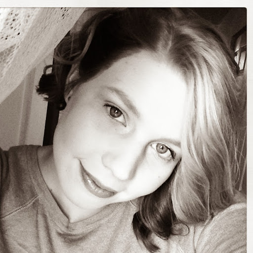 Kristen Rowe Photo 31