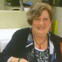 Elizabeth Staples Photo 15