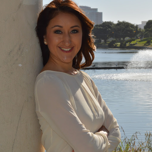 Elizabeth Padilla Photo 26