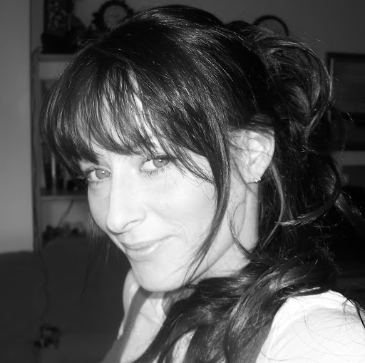 Julia Harvey Photo 35