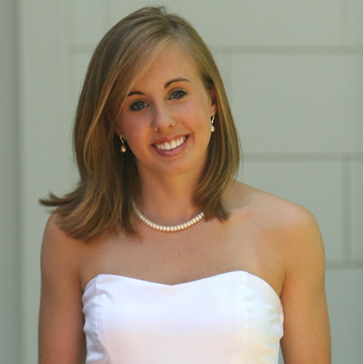 Emily Martin Photo 51
