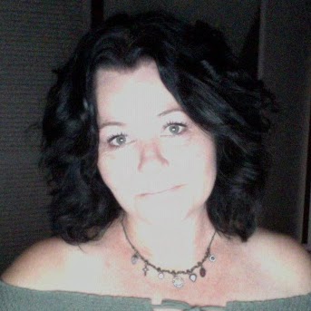 Suzanne Green Photo 37