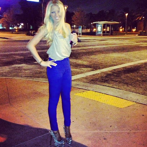 Stephanie Sharpe Photo 33