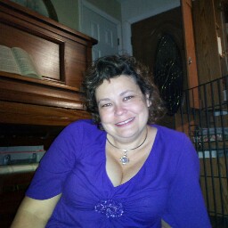 Heather Guthrie Photo 32