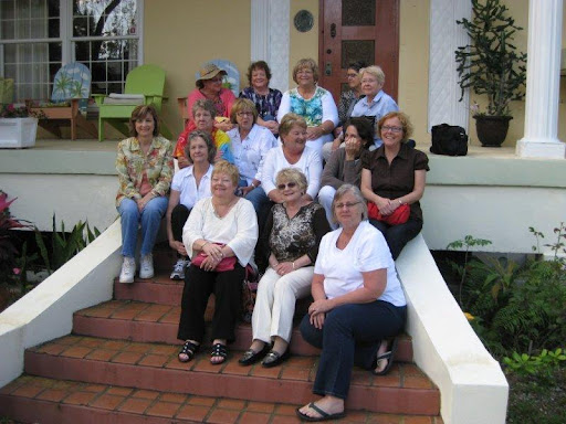 Debbie Thompson Photo 26