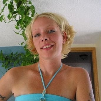 Suzanne Simmons Photo 34