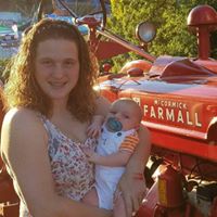 Amanda Lowery Photo 23