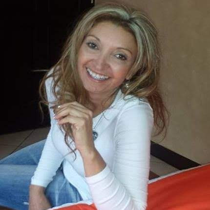 Elizabeth Vasquez Photo 16