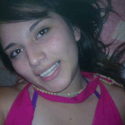 Laura Robledo Photo 15