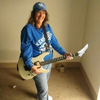Lisa Downs Photo 7