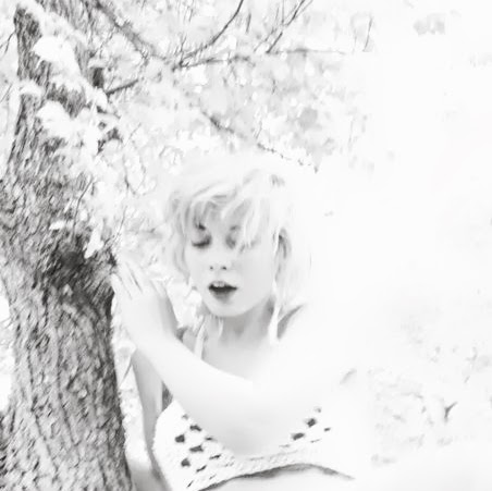 Hannah Weir Photo 4