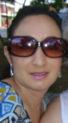 Vivian Hernandez Photo 14