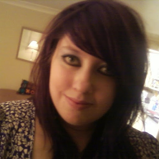 Laura Turner Photo 37