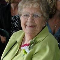 Julia Chamberlain Photo 10