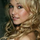 Anna Weiner Photo 9